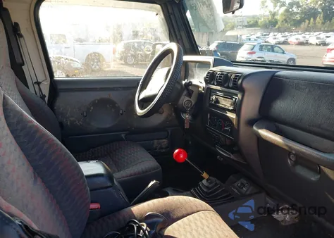 1999 Jeep Wrangler Sahara z USA, uszkodzony, nr VIN 1J4FY49S5XP465951